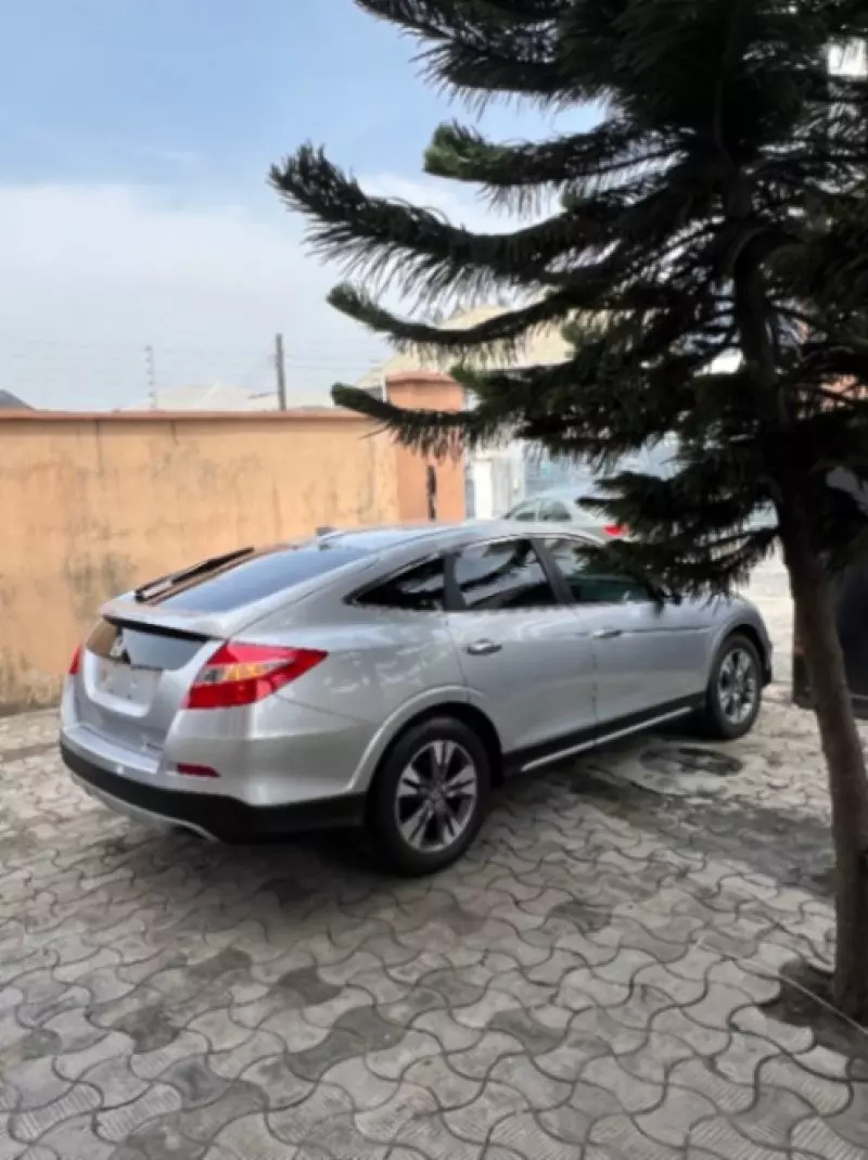 Honda Crosstour - 2014