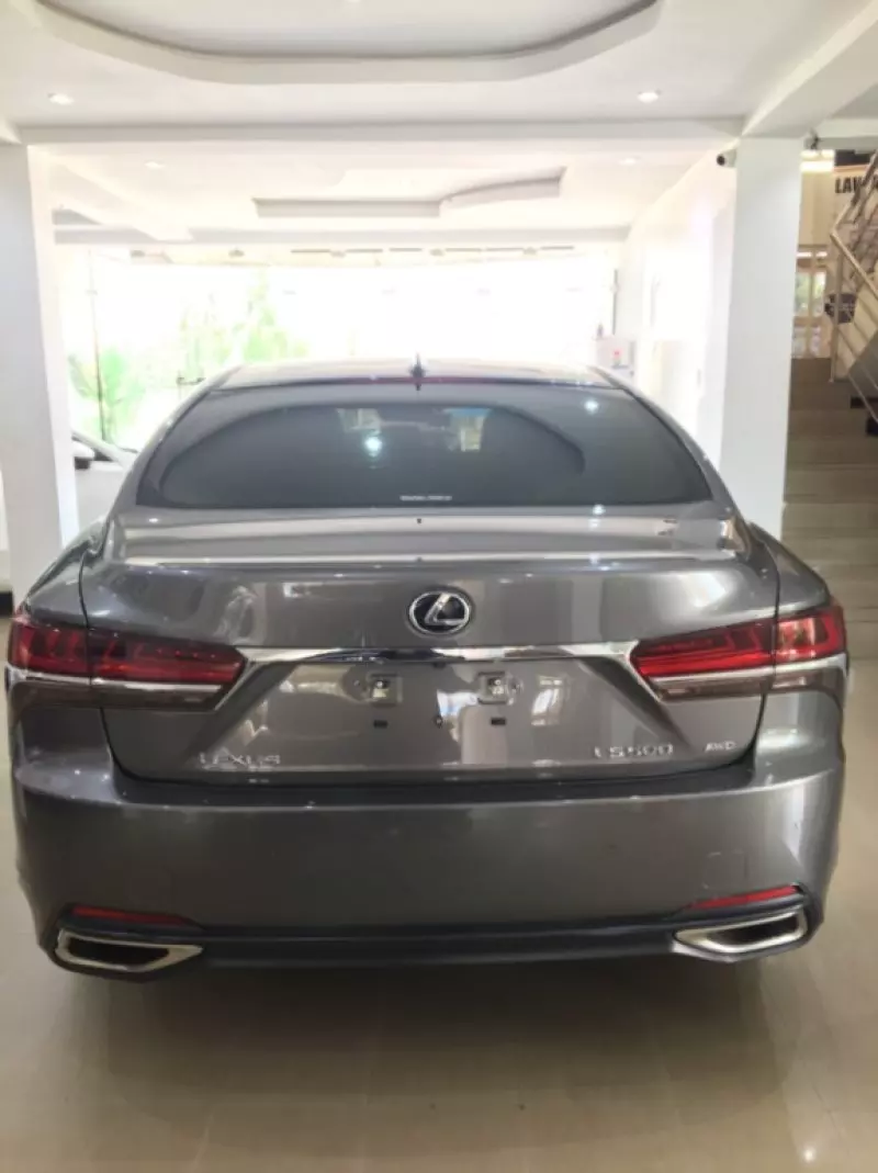 Lexus LS 500   - 2019