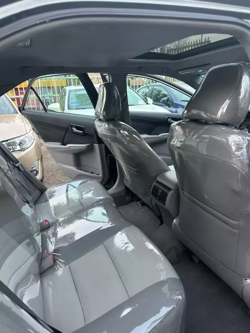 Toyota Camry   - 2014