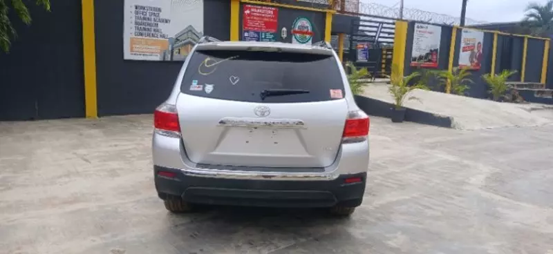 Toyota Highlander   - 2009