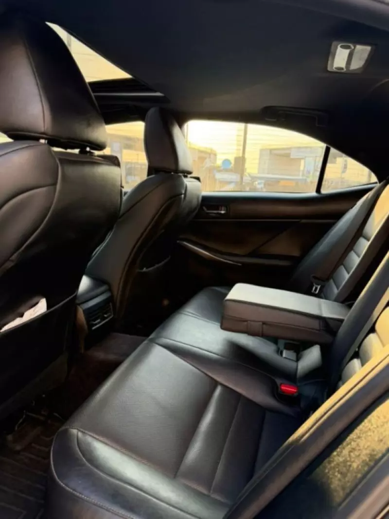 Lexus IS   - 2014
