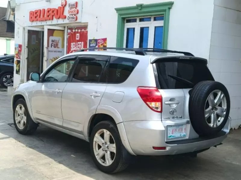 Toyota RAV4   - 2006