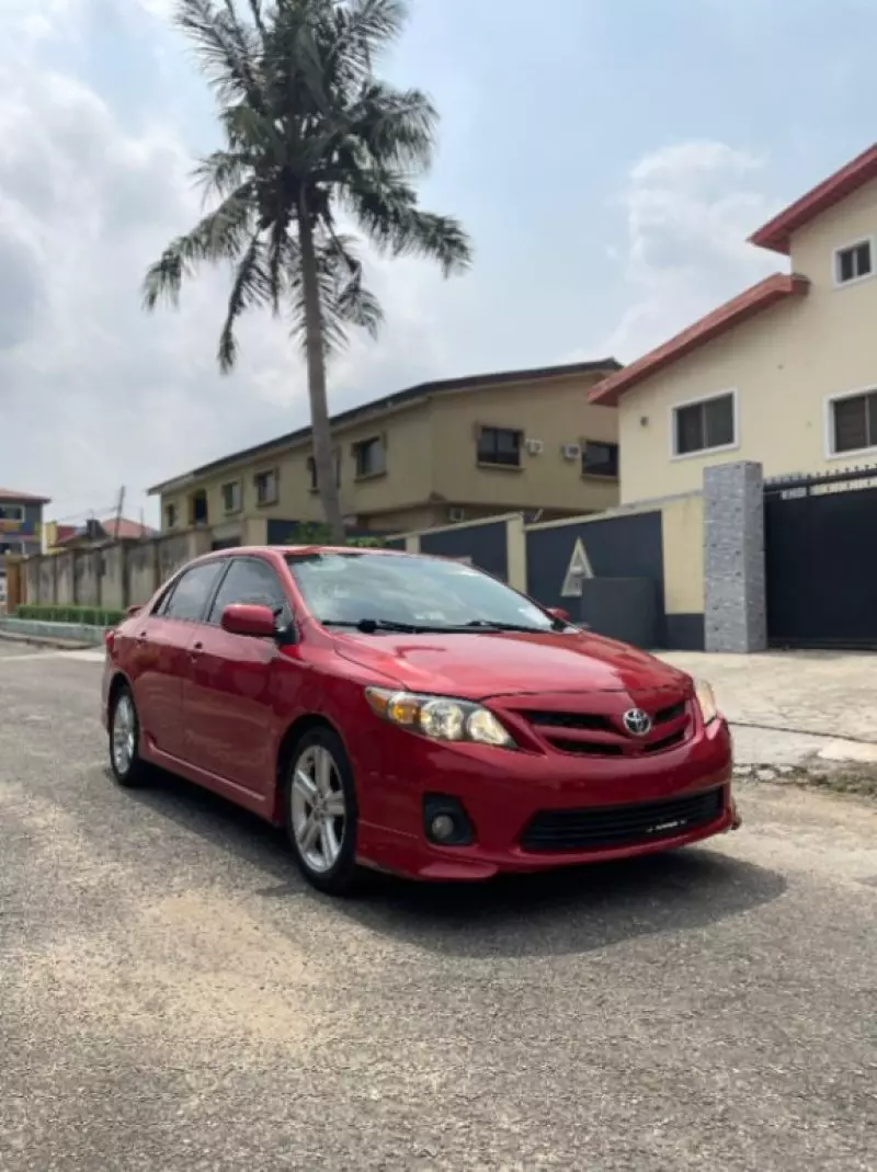Toyota Corolla Sport   - 2013