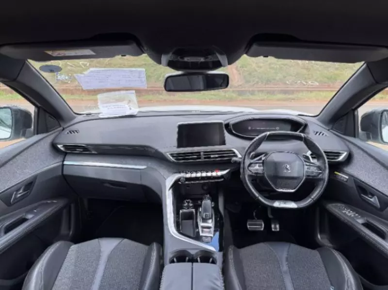 Peugeot 3008   - 2018