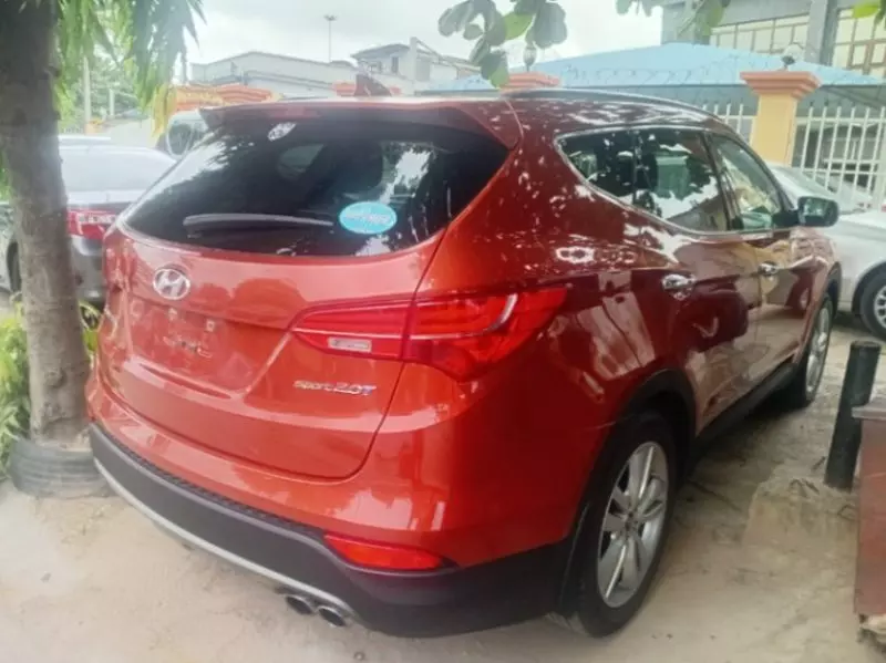 Hyundai Santa Fe   - 2014