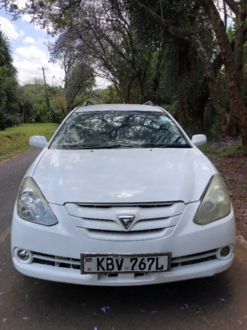 Toyota Caldina - 2005