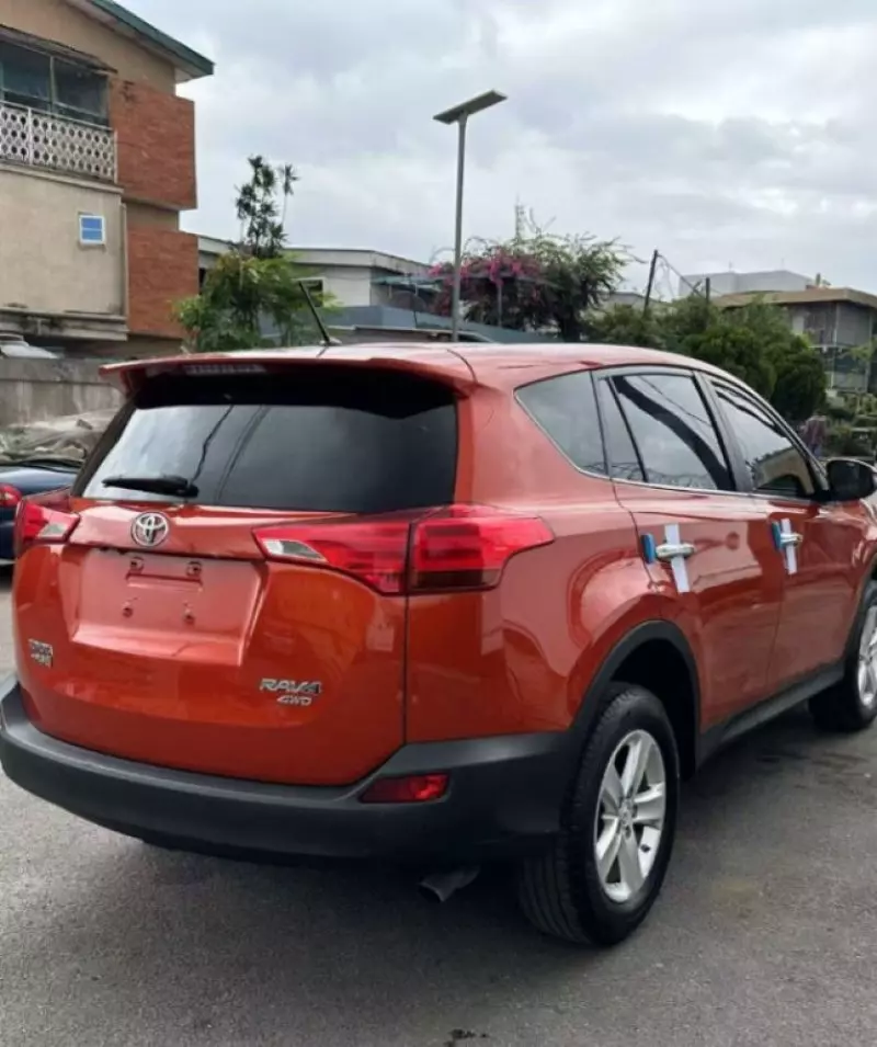 Toyota Rav4   - 2014