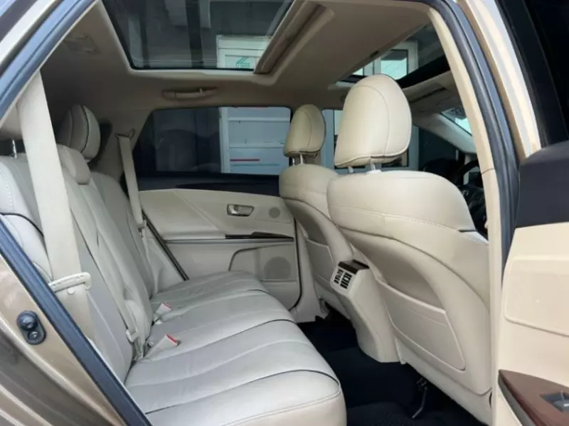 Toyota Venza   - 2013
