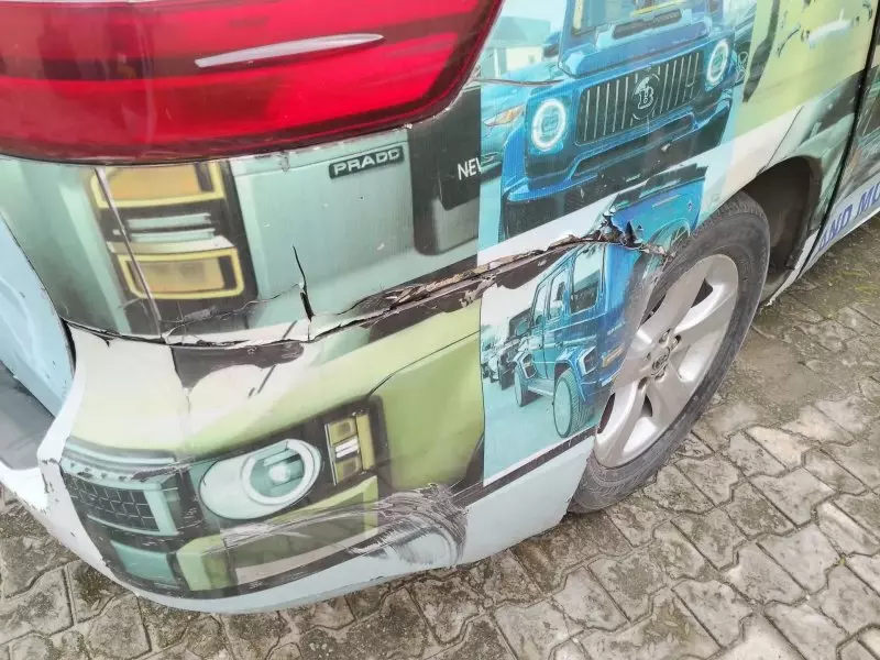 Toyota Sienna   - 2011