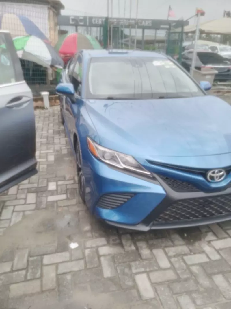 Toyota Camry   - 2017