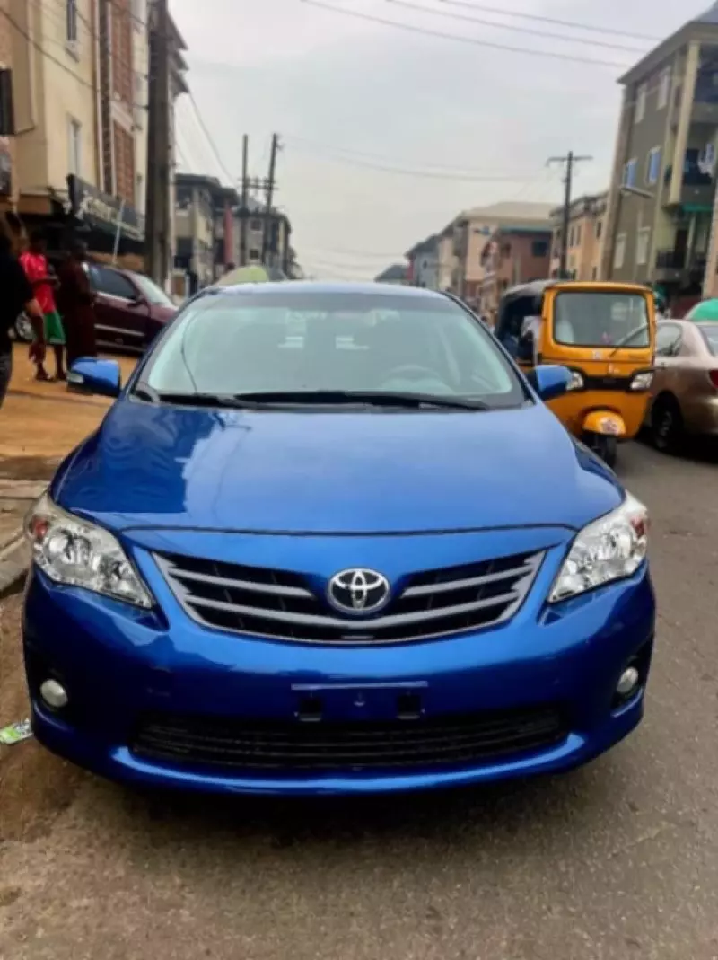Toyota Corolla   - 2013