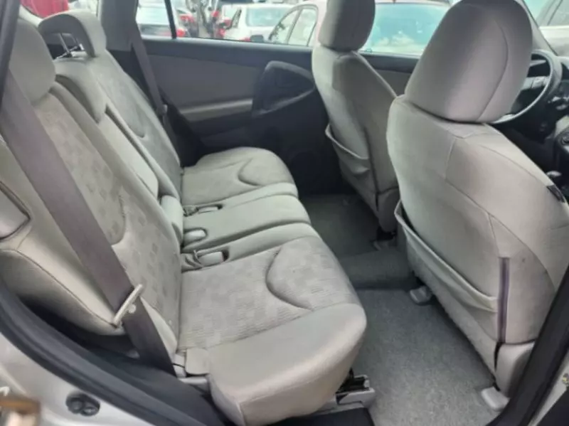 Toyota RAV 4   - 2010