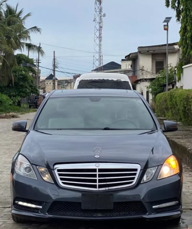Mercedes-Benz E 350   - 2012