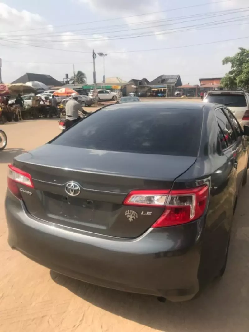 Toyota Camry   - 2013