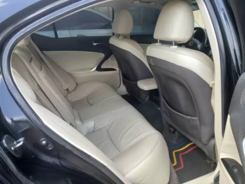 Lexus IS 250   - 2012