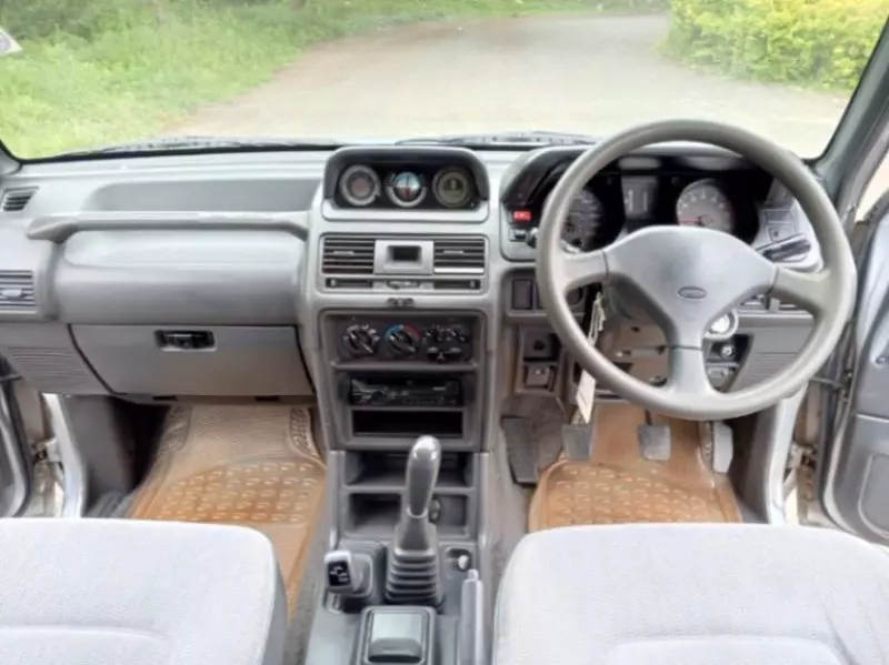 Mitsubishi Pajero GLS   - 2005