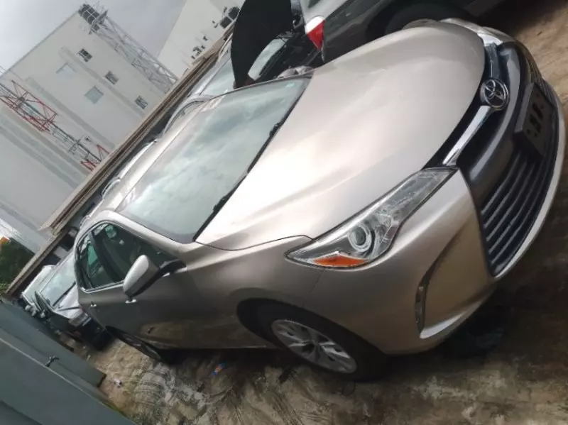 Toyota Camry   - 2016