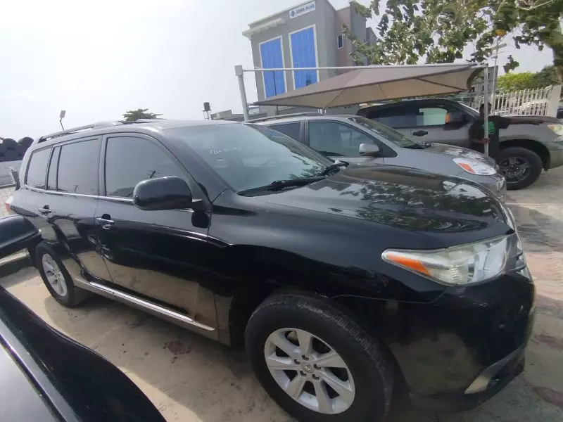 Toyota Highlander   - 2013