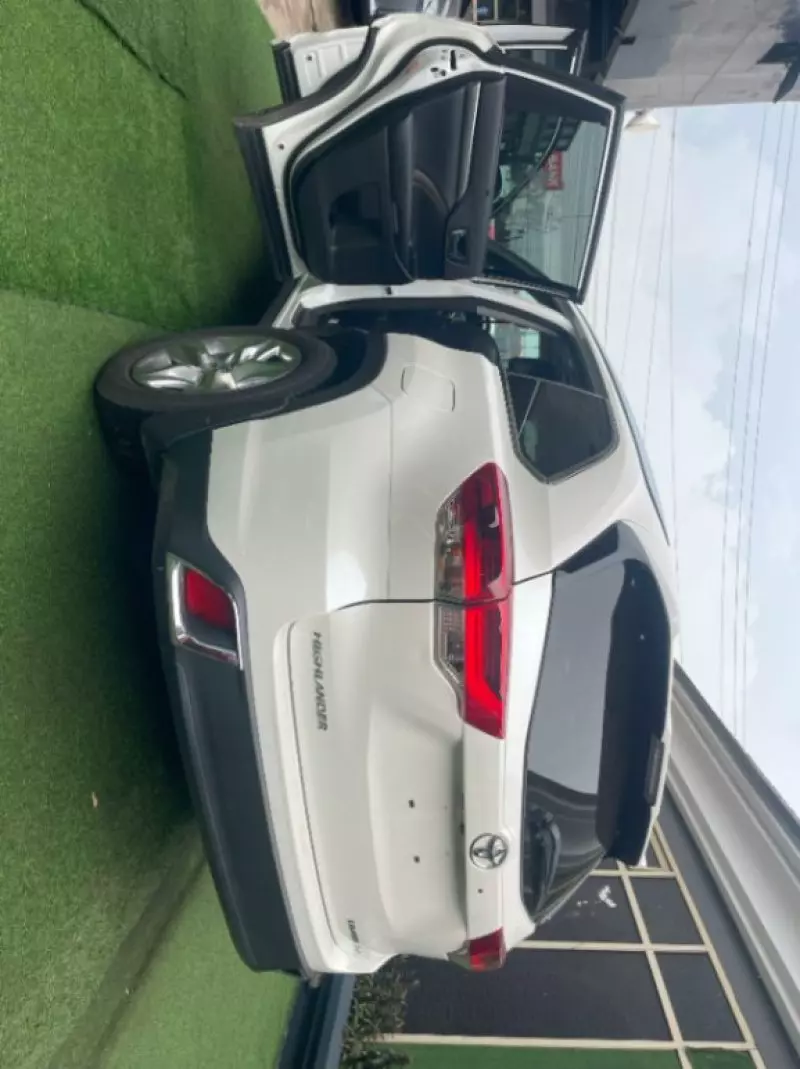 Toyota Highlander   - 2018
