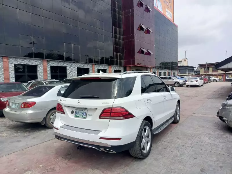 Mercedes-Benz GLE 350   - 2016