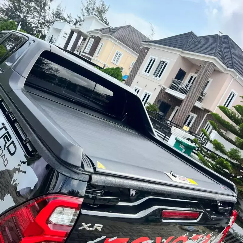 Toyota Hilux   - 2017