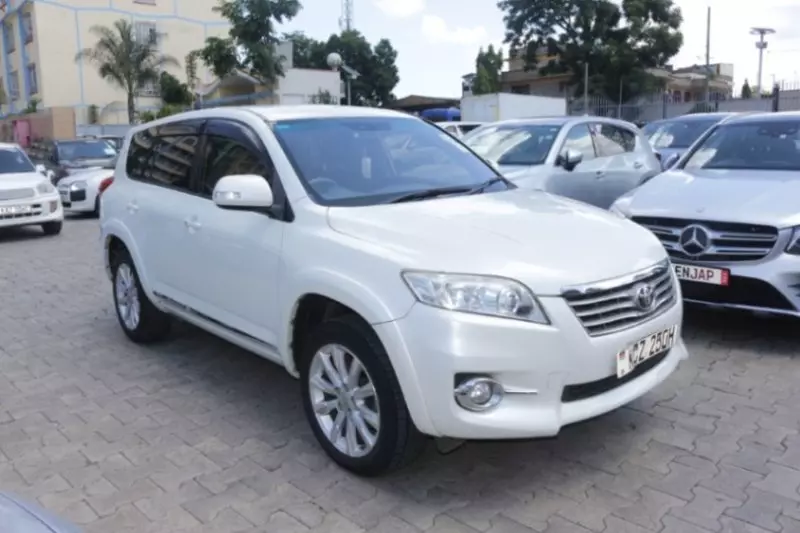 Toyota Vanguard    - 2013