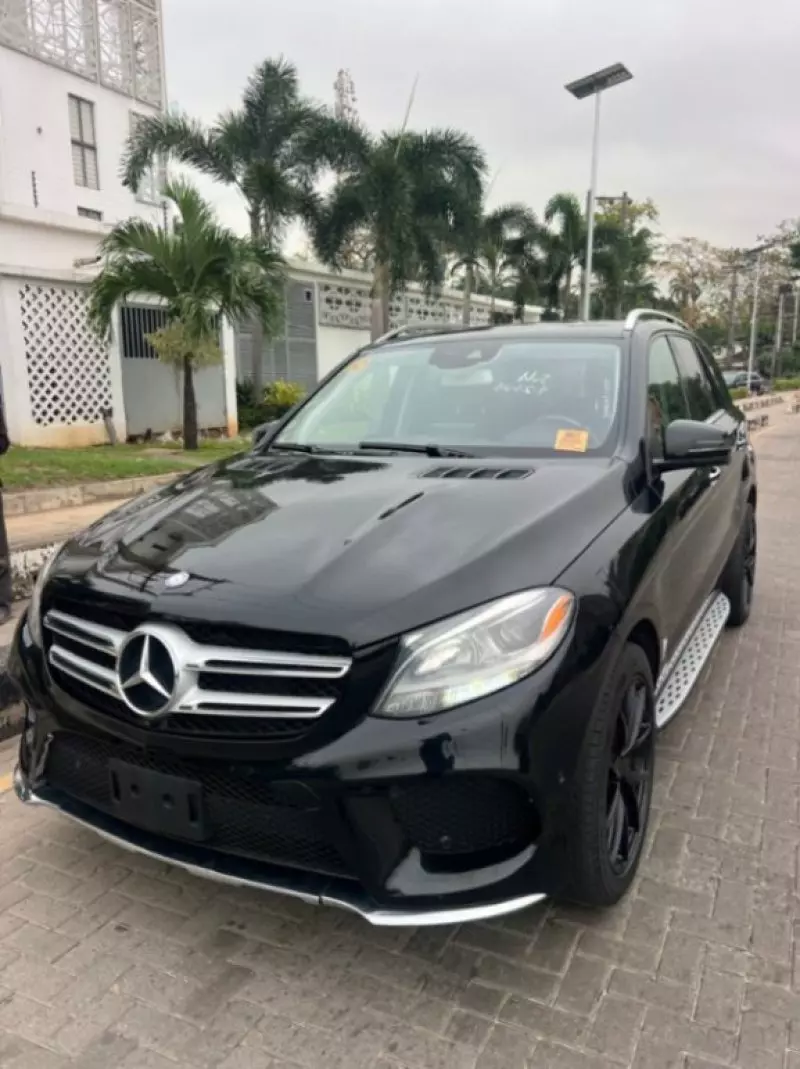 Mercedes-Benz GLE-Class   - 2016