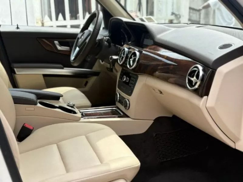 Mercedes-Benz GLK 350   - 2014