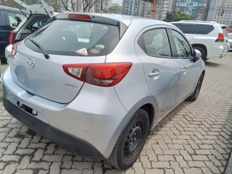 Mazda Demio   - 2019