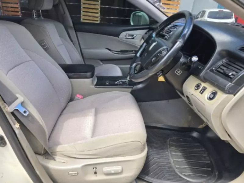 Toyota Crown Athlete - 2009