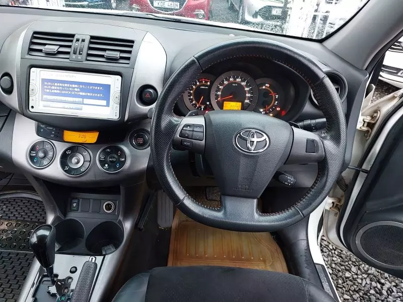 Toyota Vanguard    - 2013