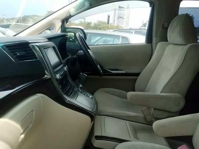 Toyota Alphard   - 2012