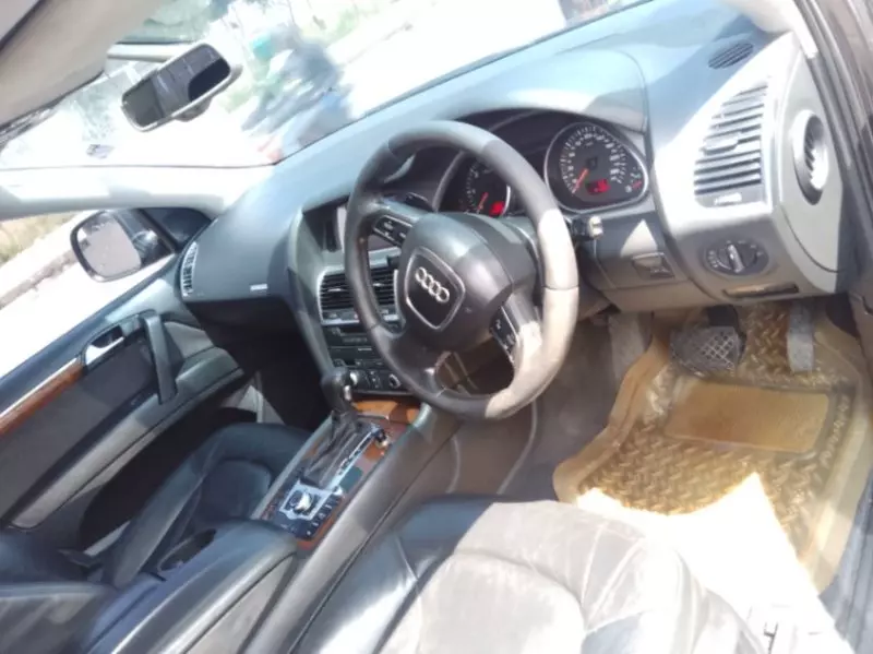 Audi Q7   - 2010