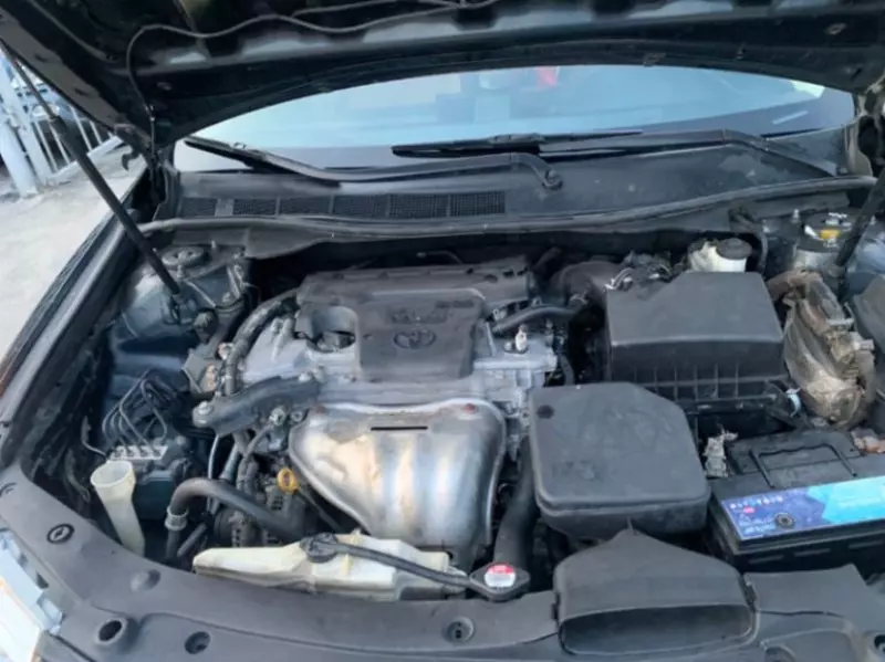 Toyota Camry   - 2012