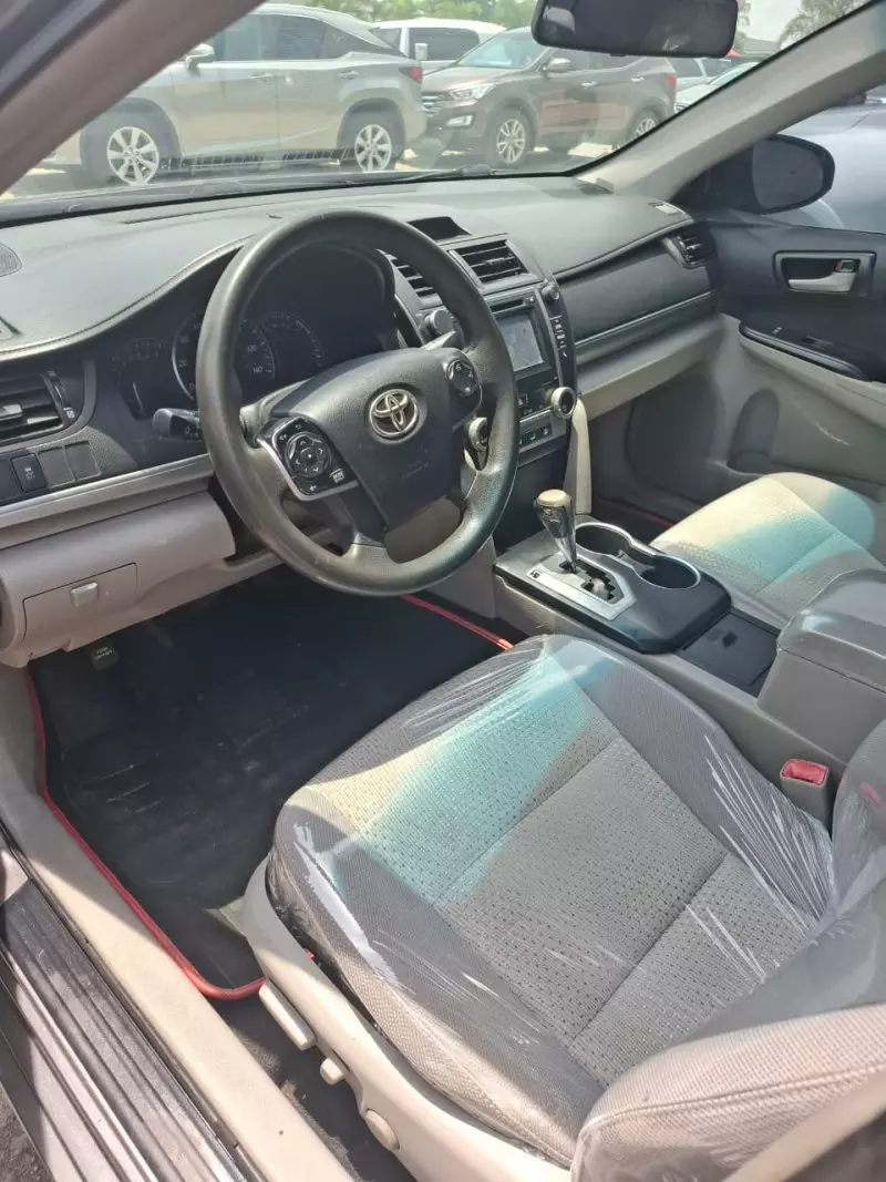 Toyota Camry   - 2014