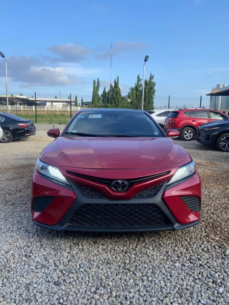 Toyota Camry   - 2019