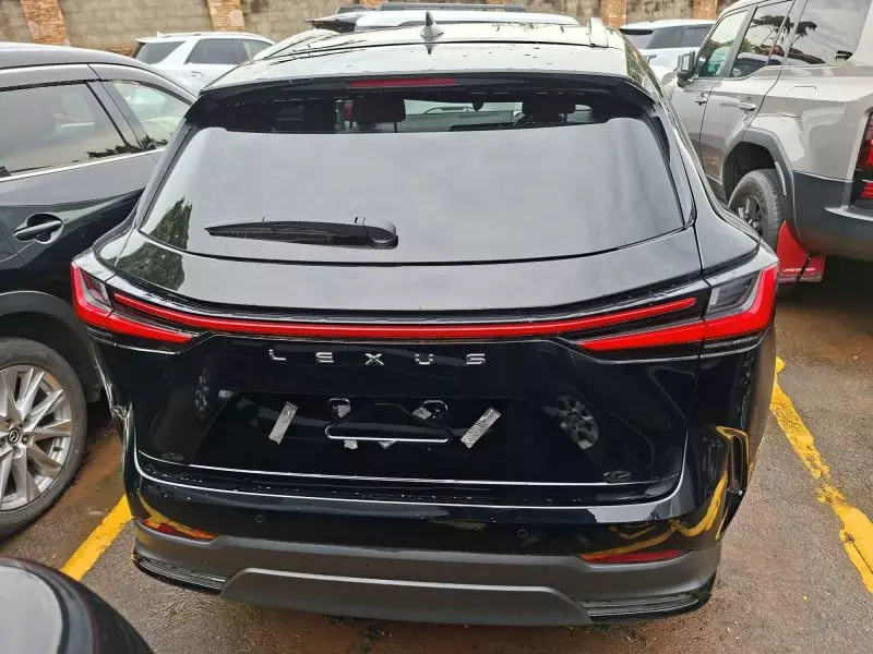 Lexus NX300h Hybrid   - 2023