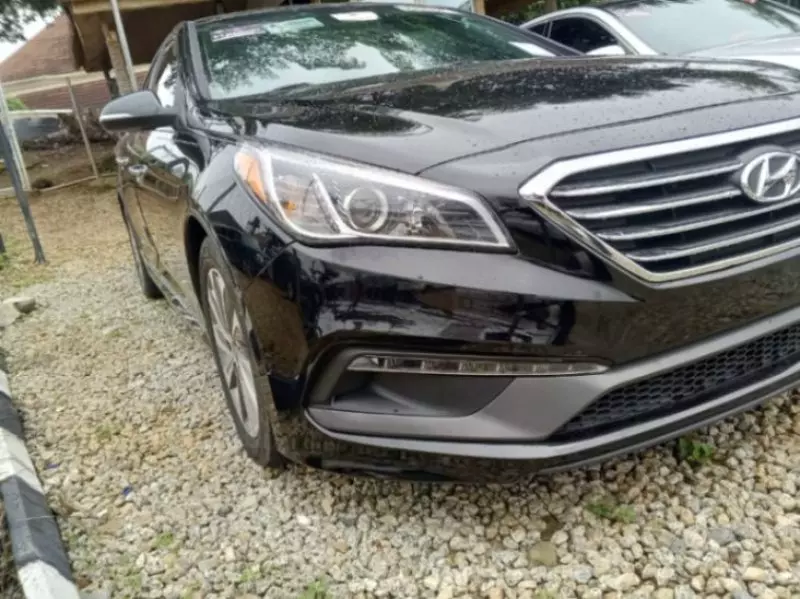 Hyundai Sonata   - 2015