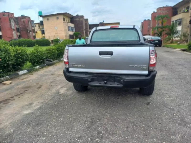 Toyota Tacoma   - 2014