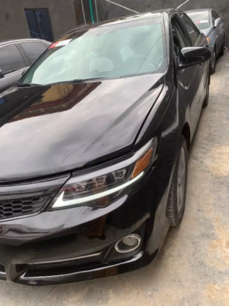 Toyota Camry   - 2012