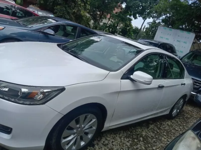 Honda Accord   - 2013
