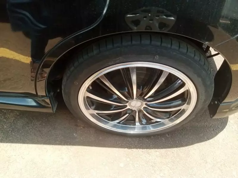 Toyota Sienta   - 2012