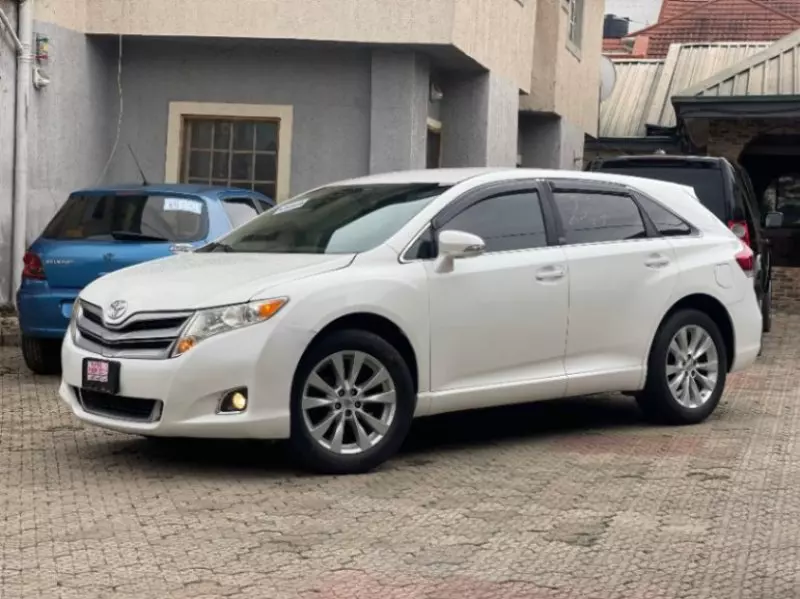 Toyota Venza   - 2015