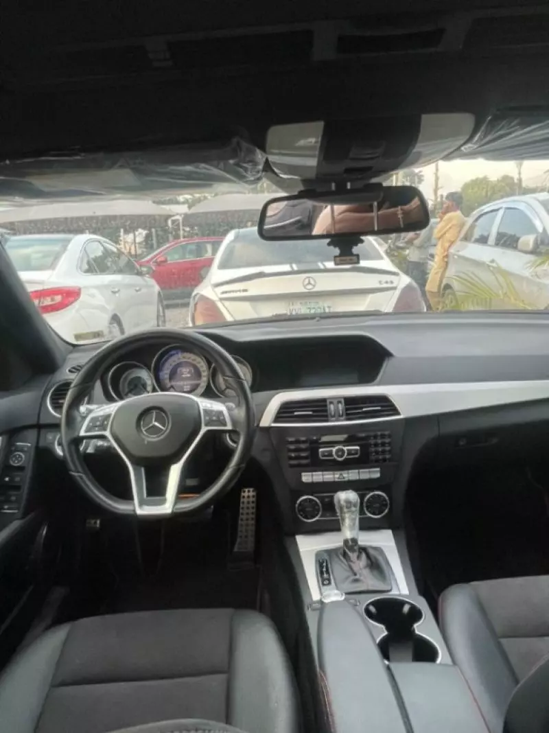 Mercedes-Benz C 300   - 2013