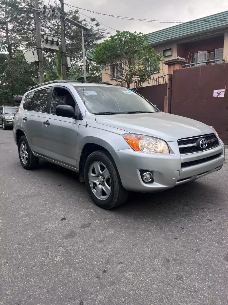 Toyota RAV4   - 2006