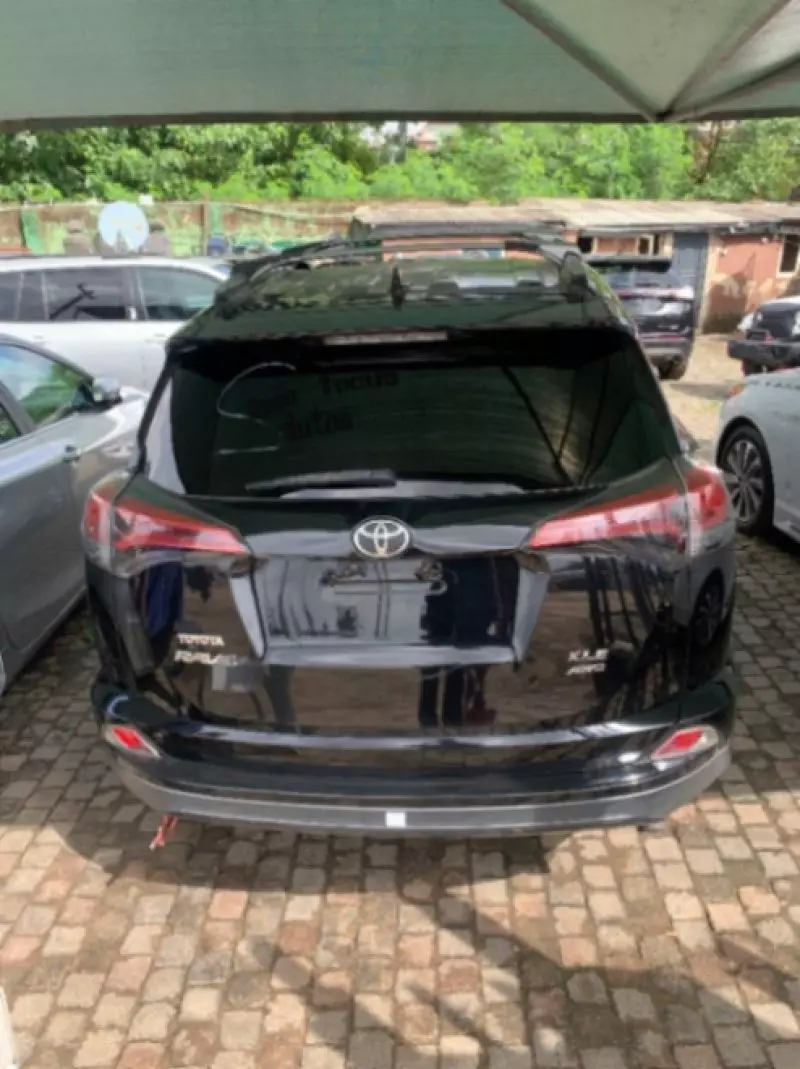 Toyota RAV 4   - 2016