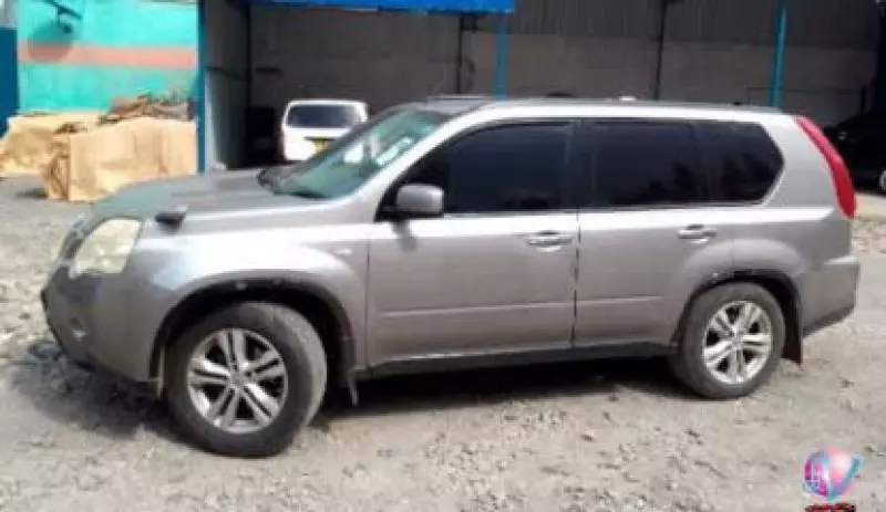 Nissan X-TRAIL - 2011