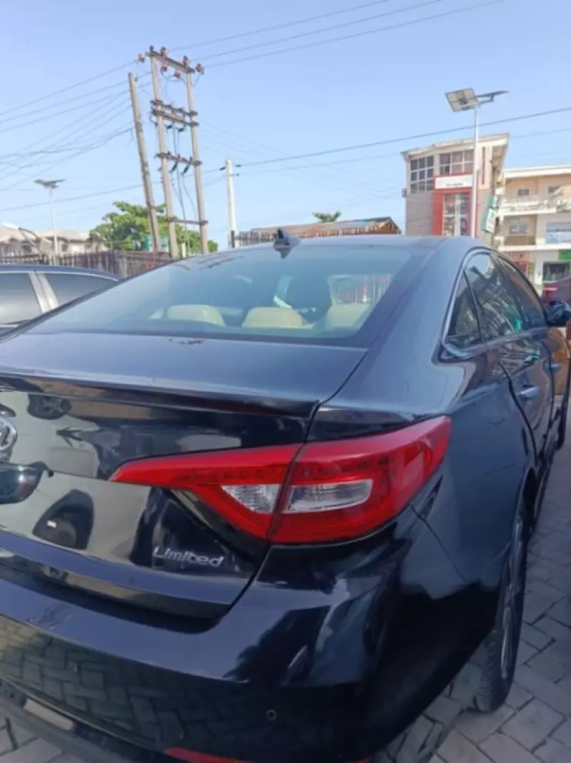 Hyundai Sonata   - 2016