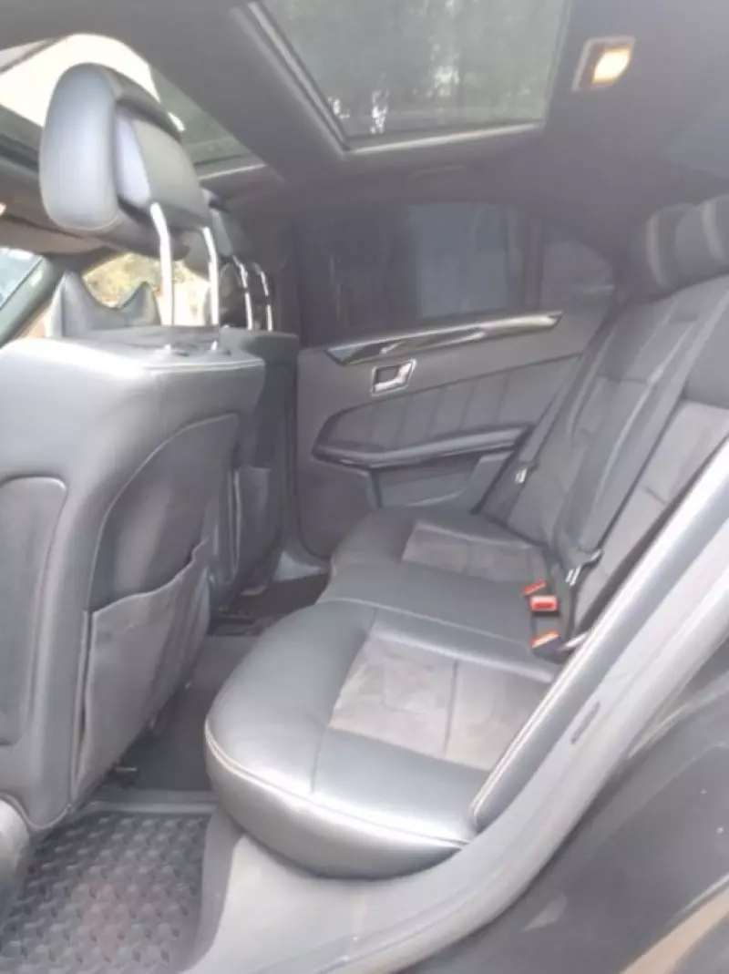 Mercedes-Benz E250   - 2010