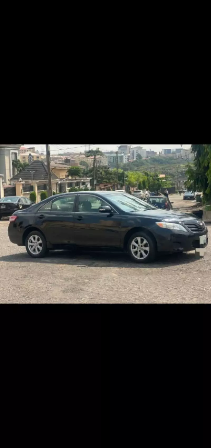 Toyota Camry   - 2010